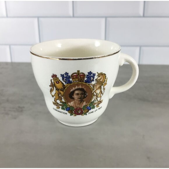 Queen Elizabeth Coronation 1953 Tea Cup Commemorative Vintage Royalty - Picture 1 of 8
